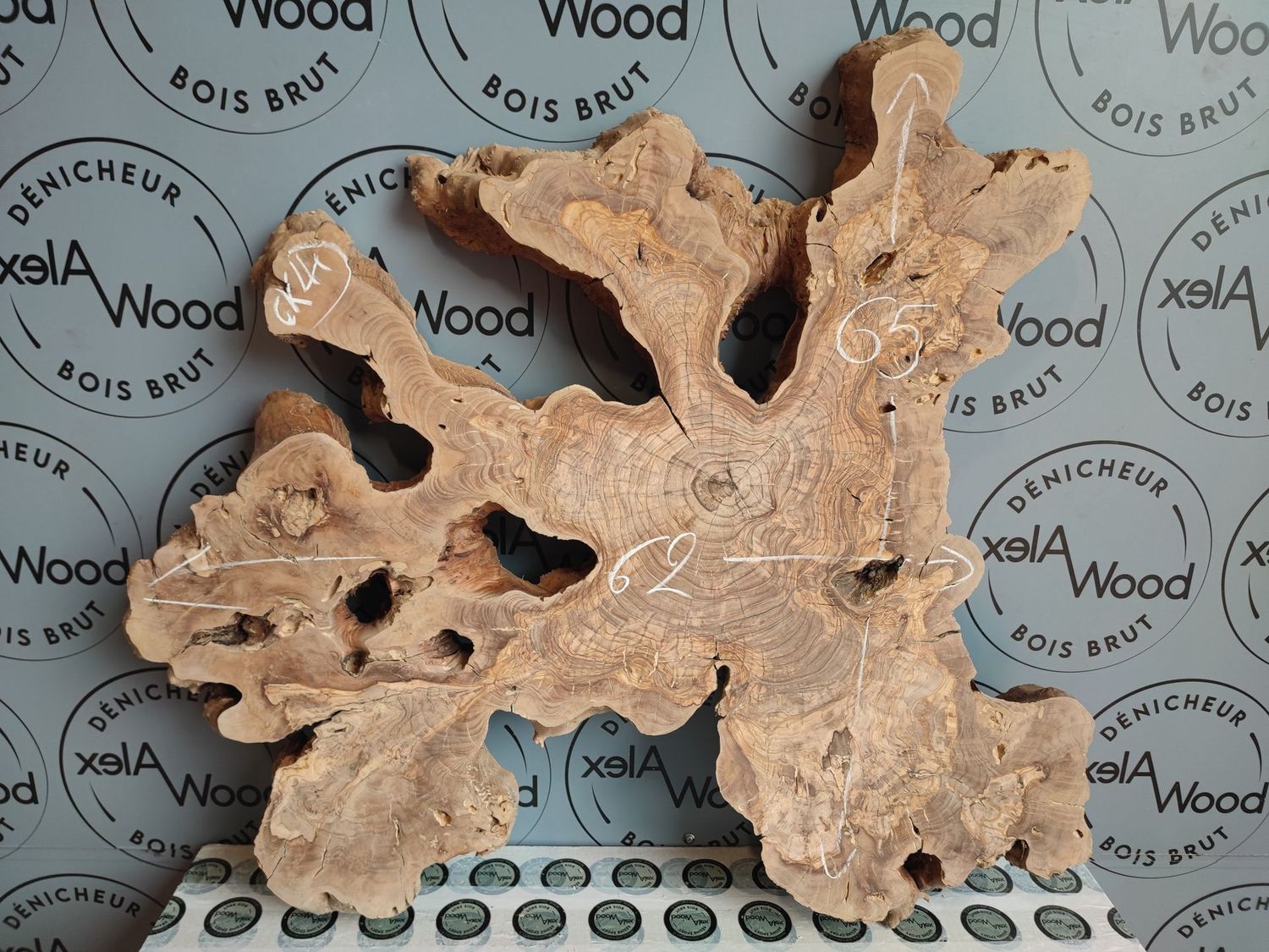 Cookie d’Olivier – Forme organique pour créations résine & design Plateau de bois d'olivier parfait pour table basse résine époxy AlexWood Toulouse