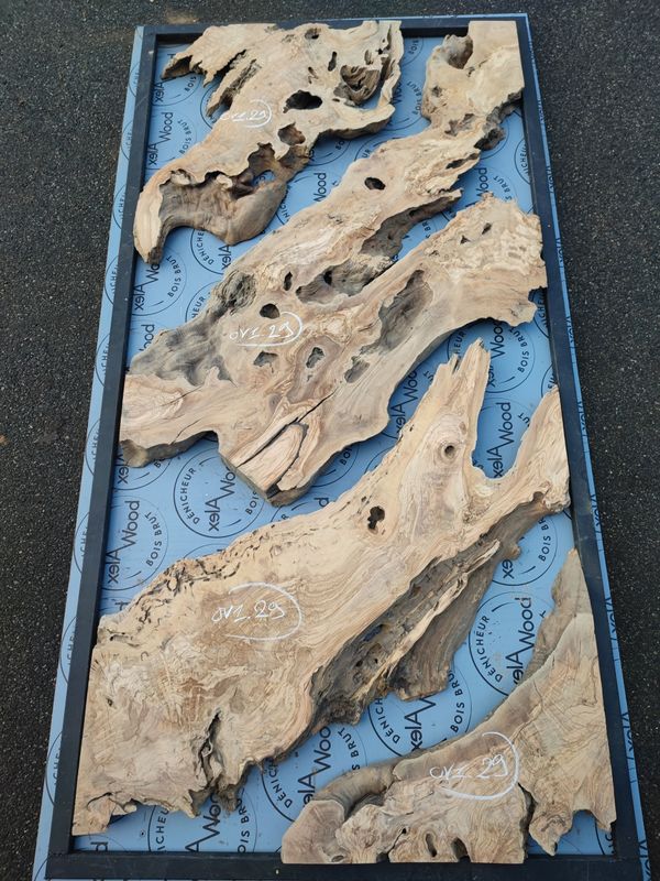 ​Lot de plateaux en bois d’olivier pour table résine