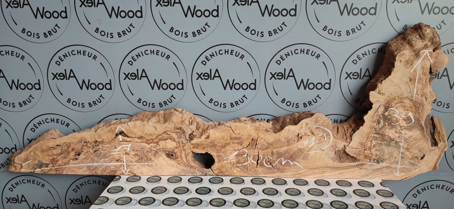 Plateau en bois d’olivier pour mobilier sur mesure