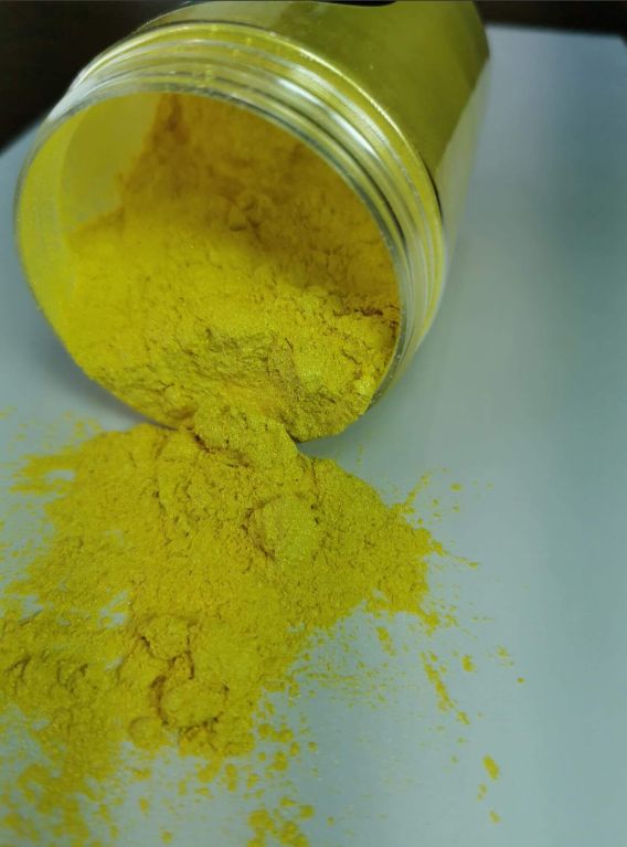 Pigments métalliques jaunes pour résine époxy. Spécial fabrication table bois et résine