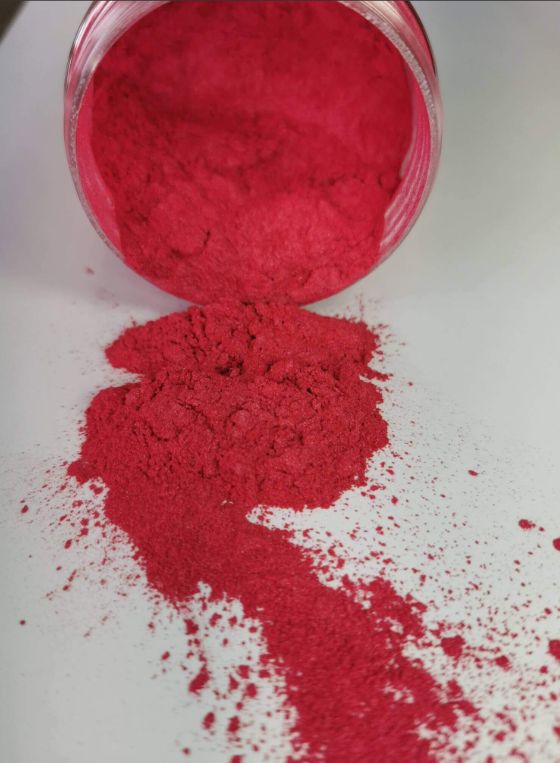 Poudre mica rouge pour mélange avec de la résine époxy