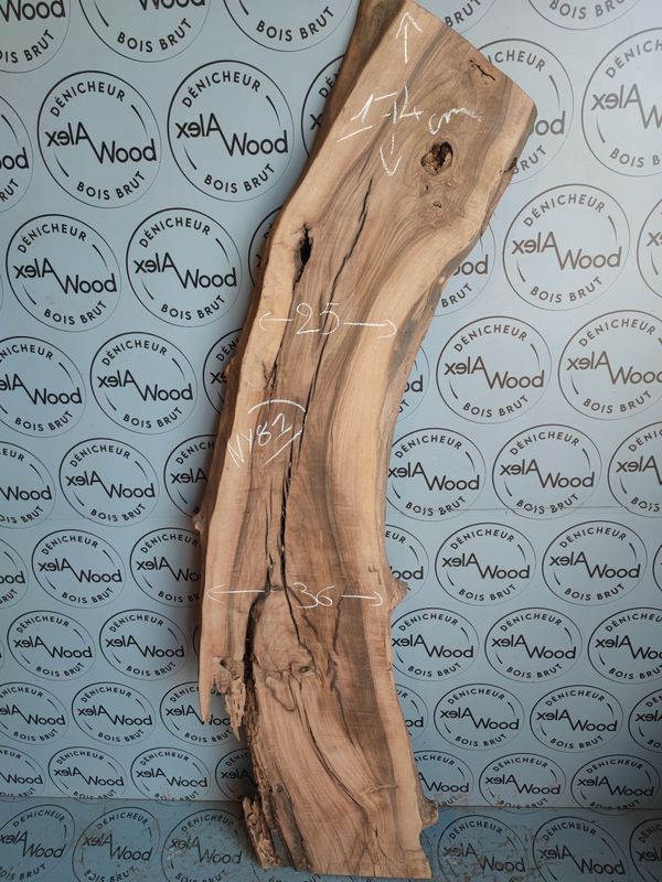 ​Plateau en noyer massif raboté — le choix idéal pour vos projets DIY