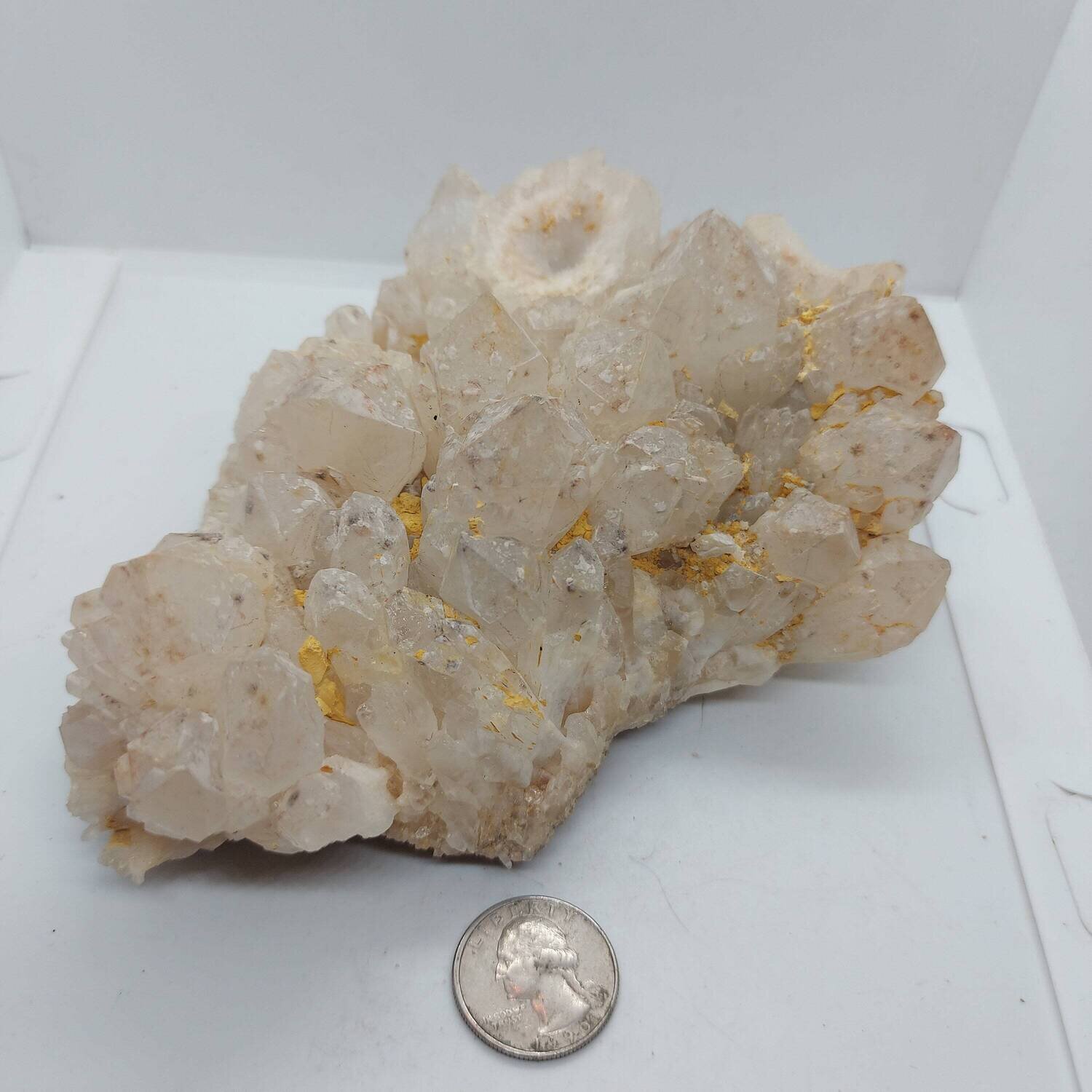 Hollandite Quartz/Hollandite Quartz Cluster