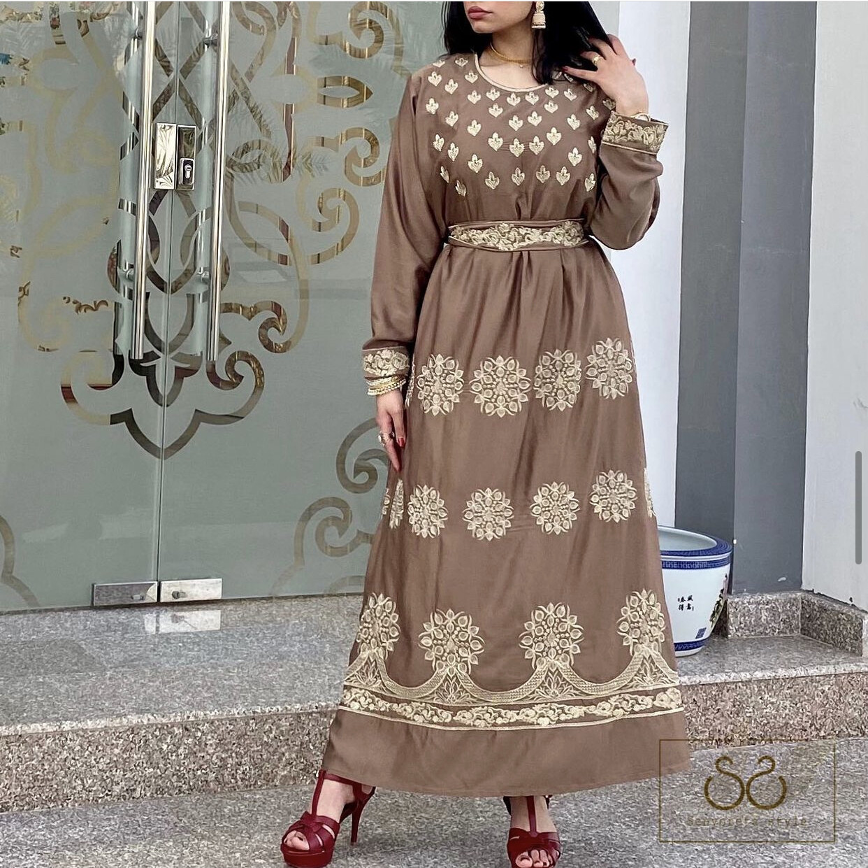 Senyoreta W-Line  سنيوريتا دبليو لاين