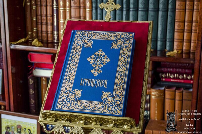 Liturghier (2012) - Ed. IBMBOR - M1 (piele naturală)
