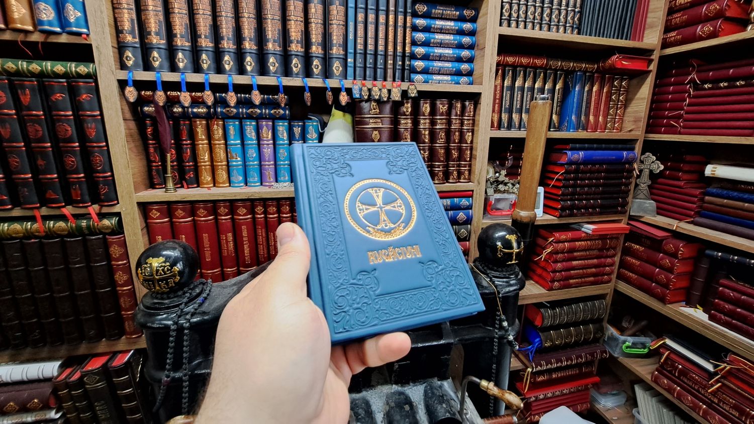 Carte de rugăciuni - crem (bordo / albastru) - Ed. IBMBOR