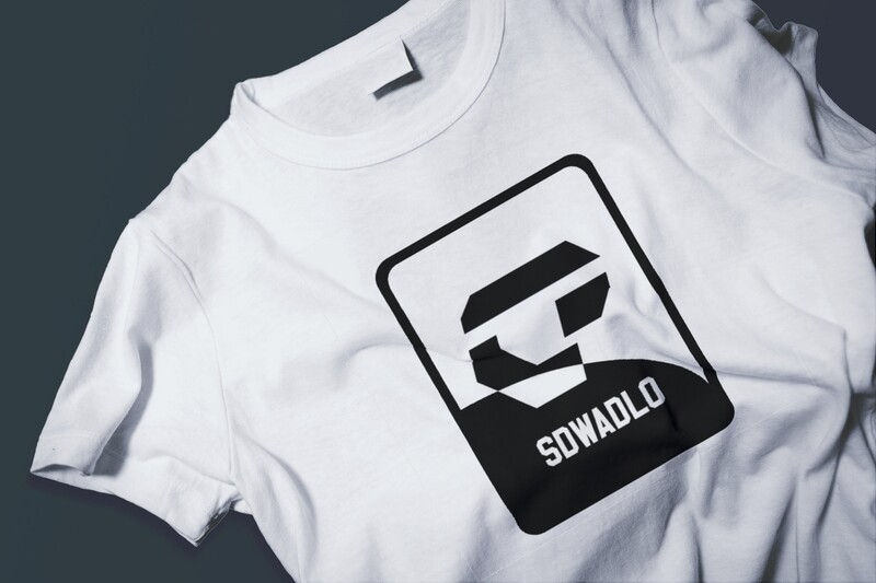 GRAPHIC 21 TEE