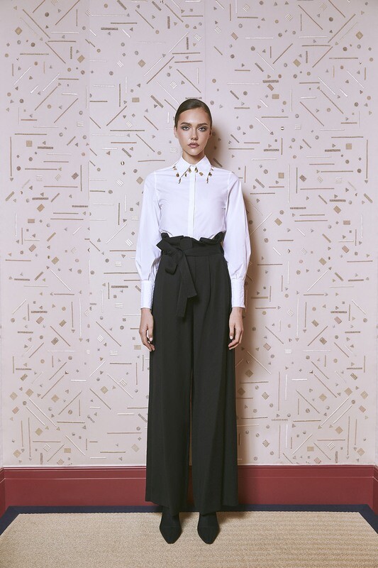 Balloon Long-Sleeved Shirt with Embroidered Collar