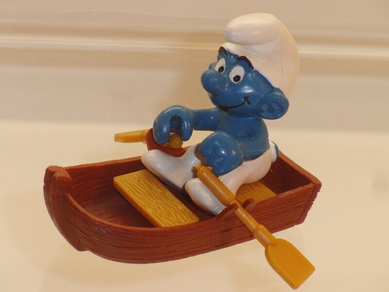 Schlumpf im Ruderboot 4.0219