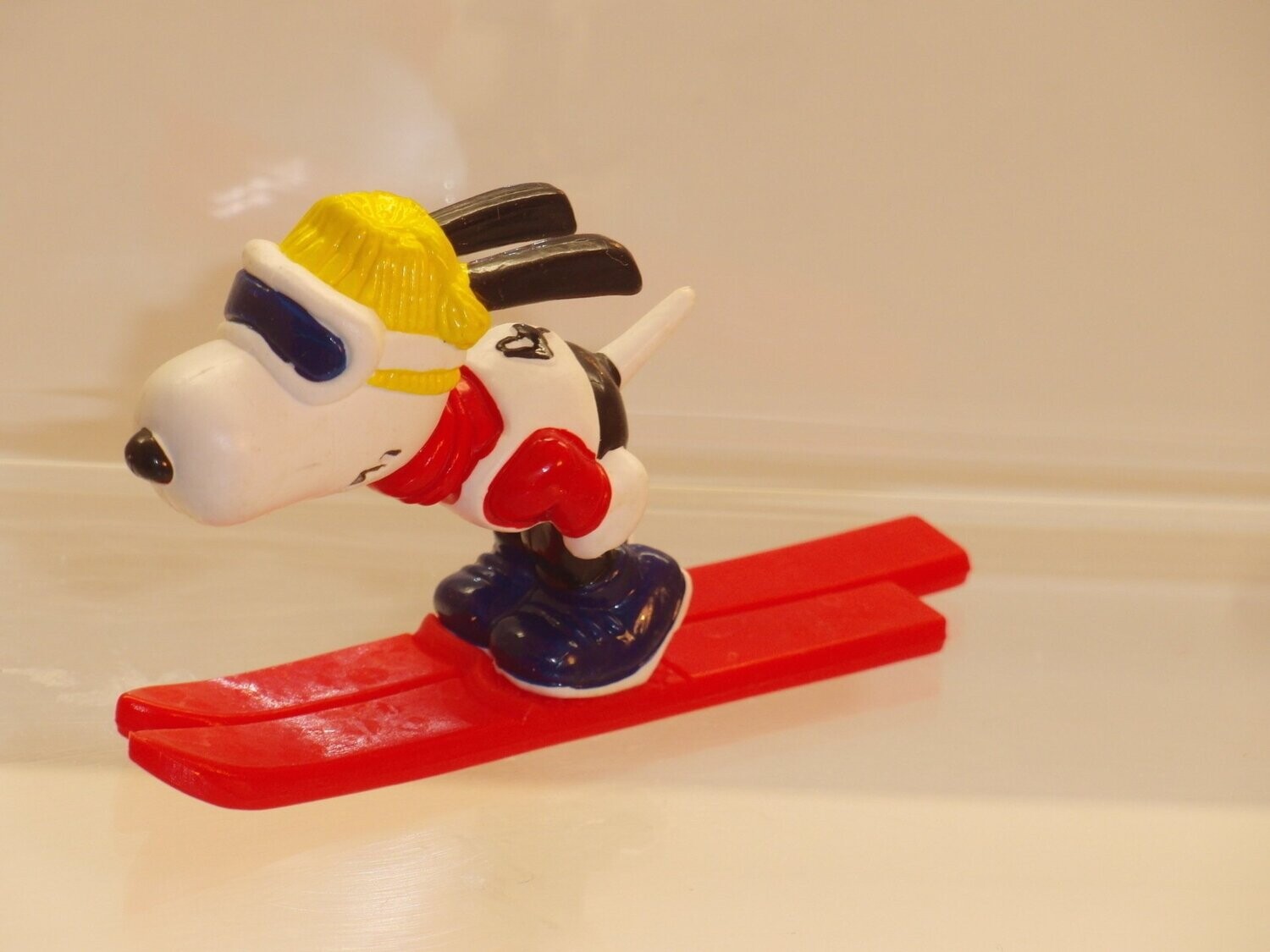 Snoopy/Peanuts: Schleich 2. Serie ab 80er Jahre: Snoopy als Skispringer