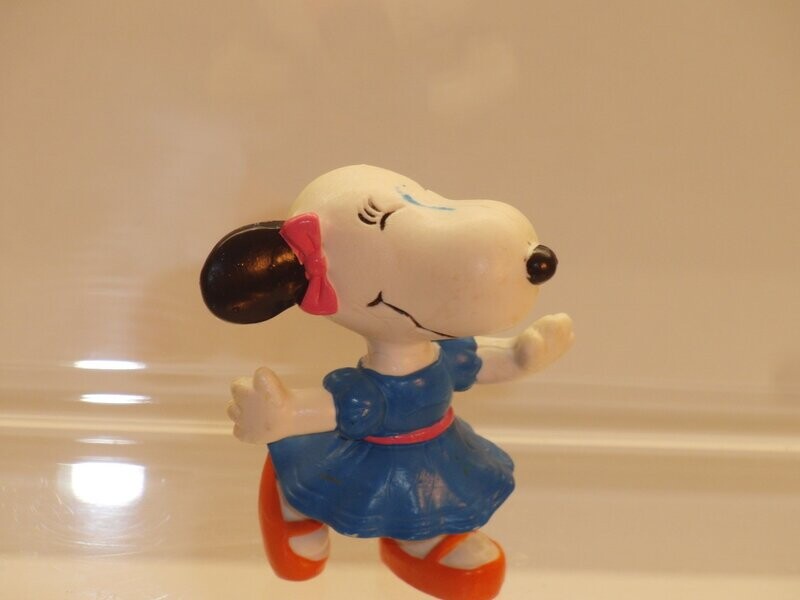 Snoopy/Peanuts: Schleich 2. Serie ab 80er Jahre: Belle tanzend Snoopy/Peanuts: Schleich 2. Serie ab 80er Jahre: Belle tanzend