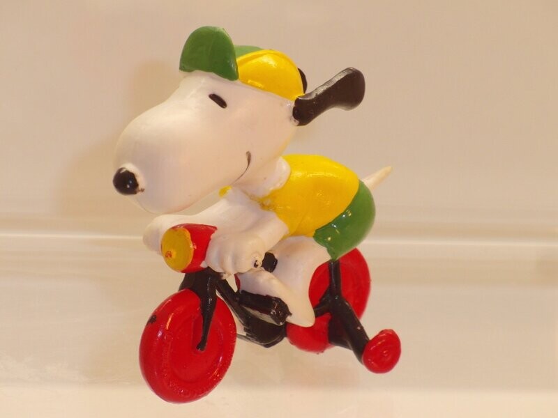 Snoopy/Peanuts: Schleich 2. Serie ab 80er Jahre: Snoopy  auf Fahrrad