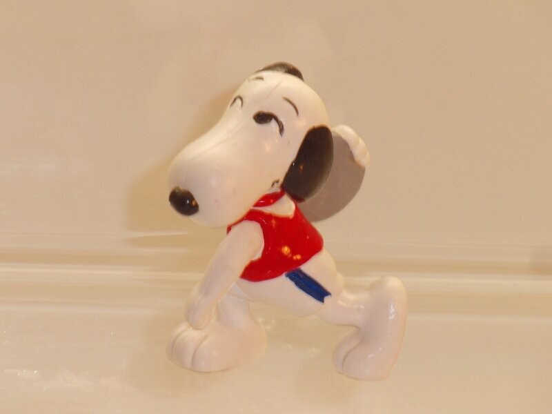 Snoopy/Peanuts: Schleich 2. Serie ab 80er Jahre: Snoopy als Diskuswerfer