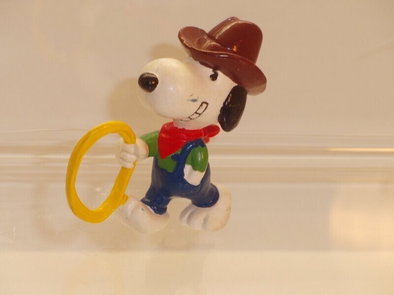 Snoopy/Peanuts: Schleich 2. Serie ab 80er Jahre: Snoopy als Cowboy mit Lasso Snoopy/Peanuts: Schleich 2. Serie ab 80er Jahre: Snoopy als Cowboy mit Lasso
