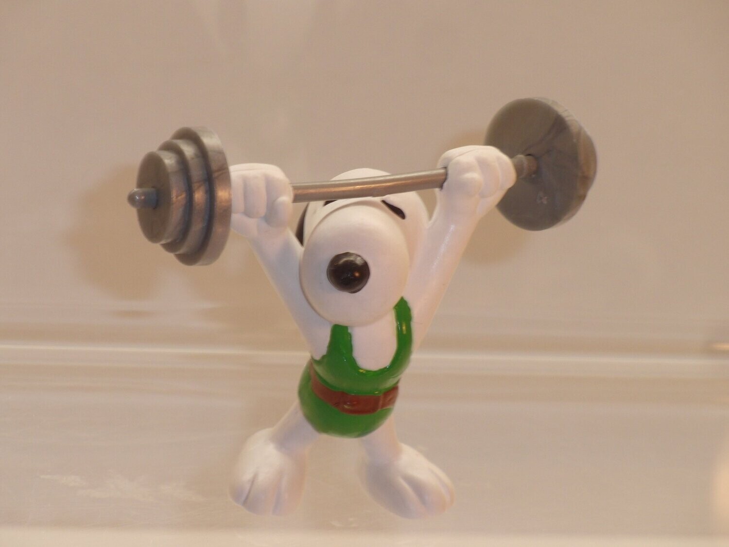 Snoopy/Peanuts: Schleich 2. Serie ab 80er Jahre: Snoopy als Gewichtheber