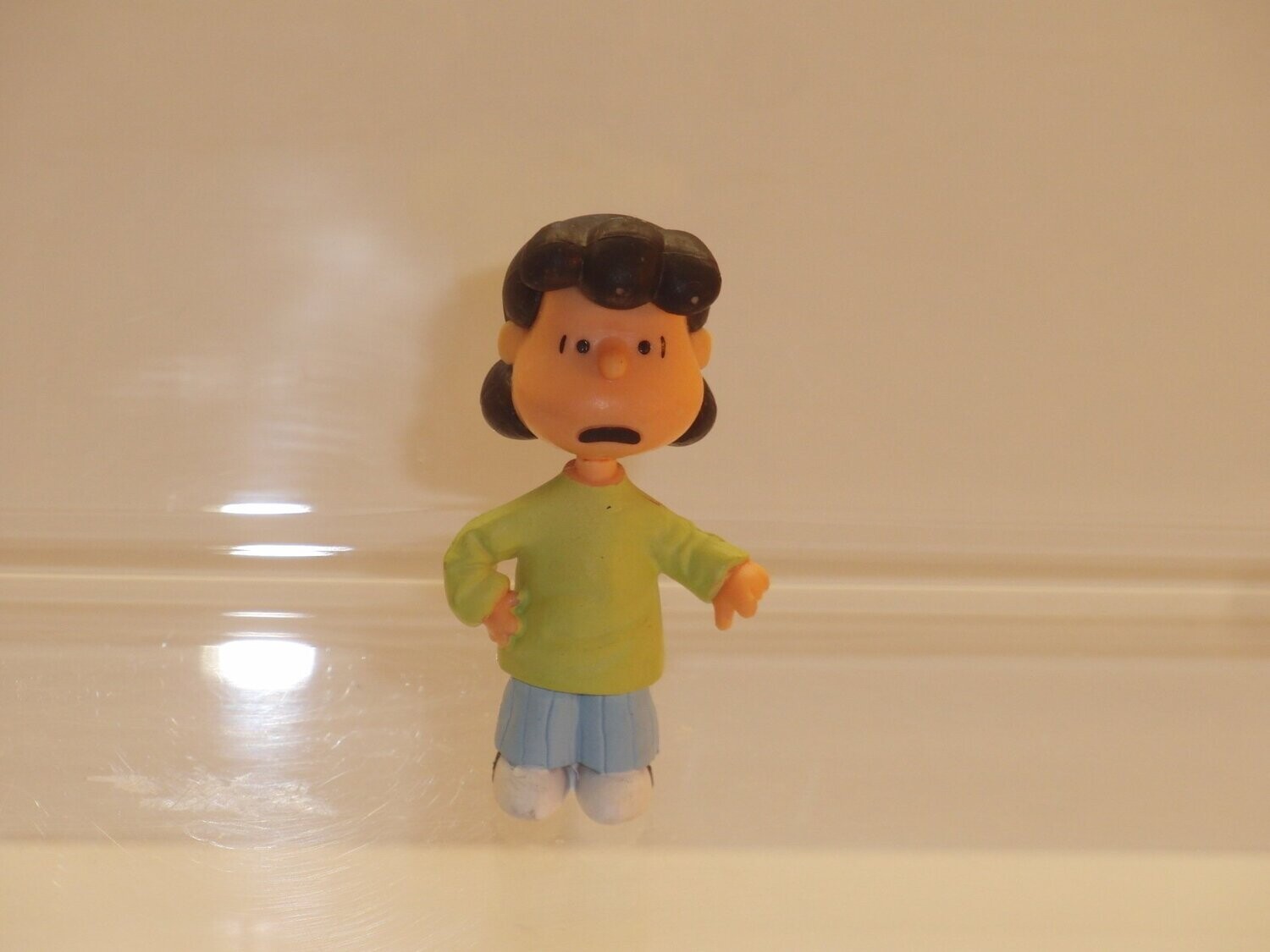 Snoopy/Peanuts: Bully 2010: Lucy