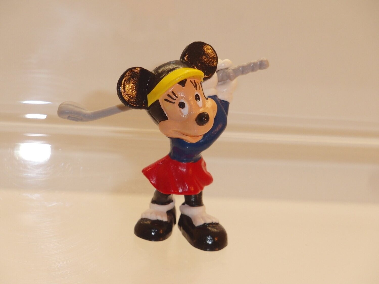 Disney: Minnie Maus: Bullyland: Minnie als Golferin Disney: Minnie Maus: Bullyland: Minnie als Golferin