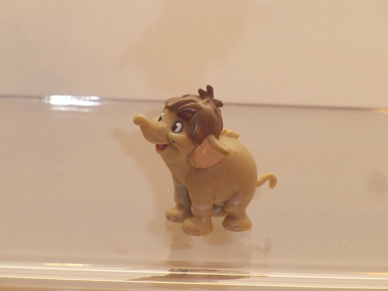 Disney's Dschungelbuch: Hasbro 2002: kleiner Elefant Disney's Dschungelbuch: Hasbro 2002: kleiner Elefant