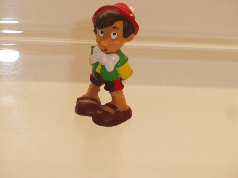Disney's Pinocchio: Bully 70er/80er Jahre: Pinocchio schüchtern Disney's Pinocchio: Bully 70er/80er Jahre: Pinocchio schüchtern