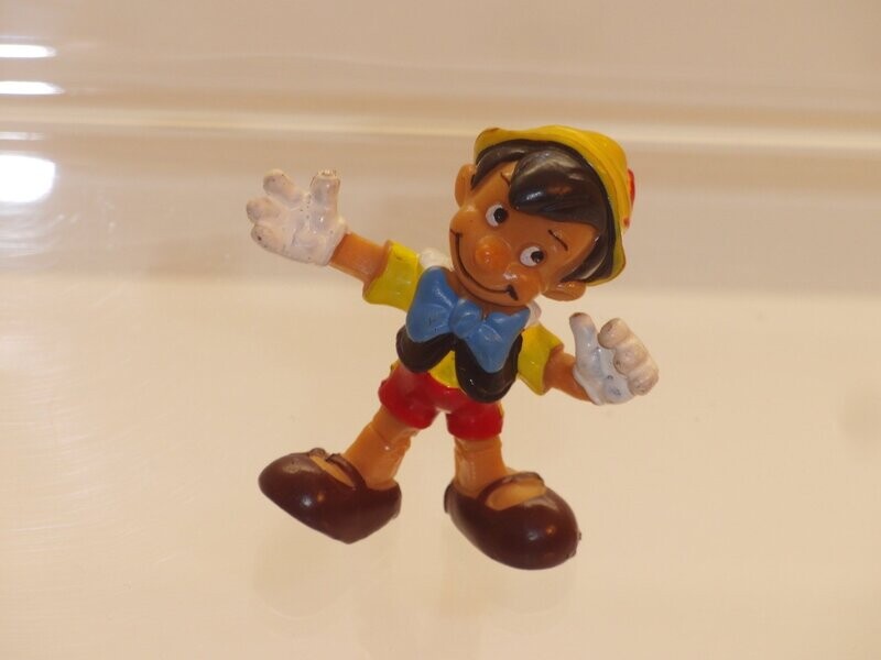 Disney's Pinocchio: Bully 70er/80er Jahre: Pinocchio fröhlich Disney's Pinocchio: Bully 70er/80er Jahre: Pinocchio fröhlich