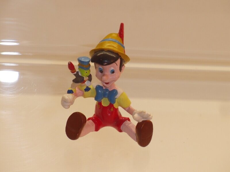 Disney's Pinocchio: Applause 90er Jahre: Pinocchio sitzend Disney's Pinocchio: Applause 90er Jahre: Pinocchio sitzend