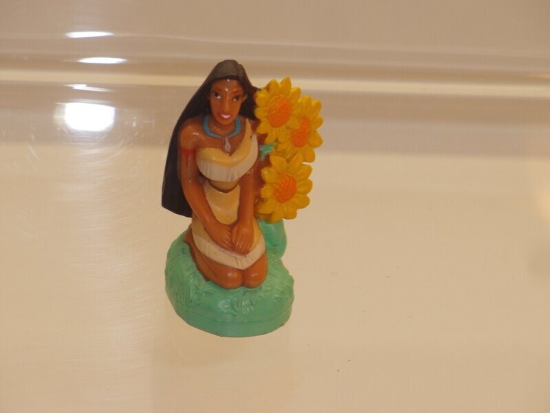 Disney's Pocahontas: Mattel 1995: Pocahontas sitzend Disney's Pocahontas: Mattel 1995: Pocahontas sitzend