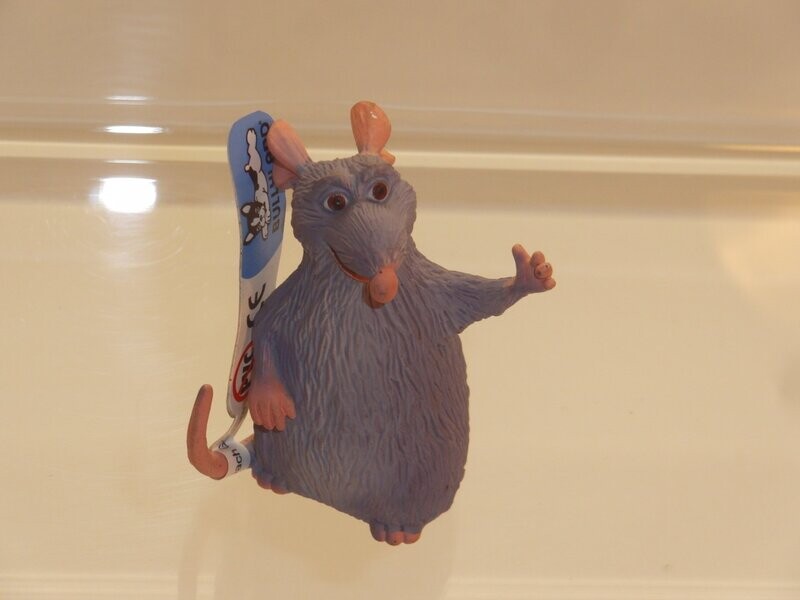 Disney's Ratatouille: Bullyland: Django 12705 Disney's Ratatouille: Bullyland: Django 12705