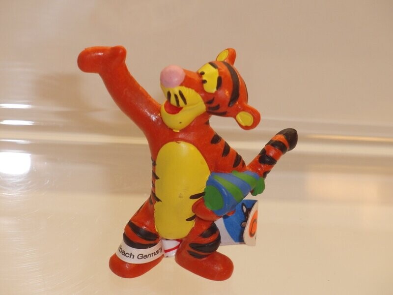 Disney's Winnie Puuh: Bullyland: Happy Tigger 12550 Disney's Winnie Puuh: Bullyland: Happy Tigger 12550