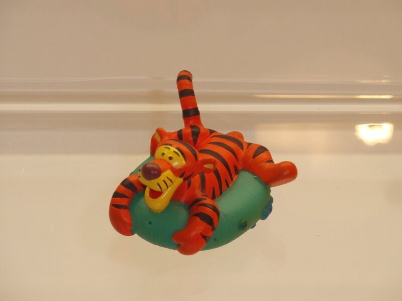 Disney's Winnie Puuh: Bullyland: Tigger im Schwimmreifen Disney's Winnie Puuh: Bullyland: Tigger im Schwimmreifen