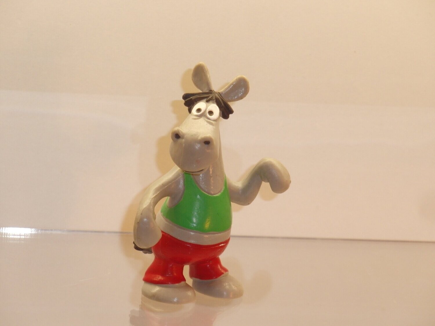 Äffle & Pferdle: Pferdle (Hemd grün/Hose rot)