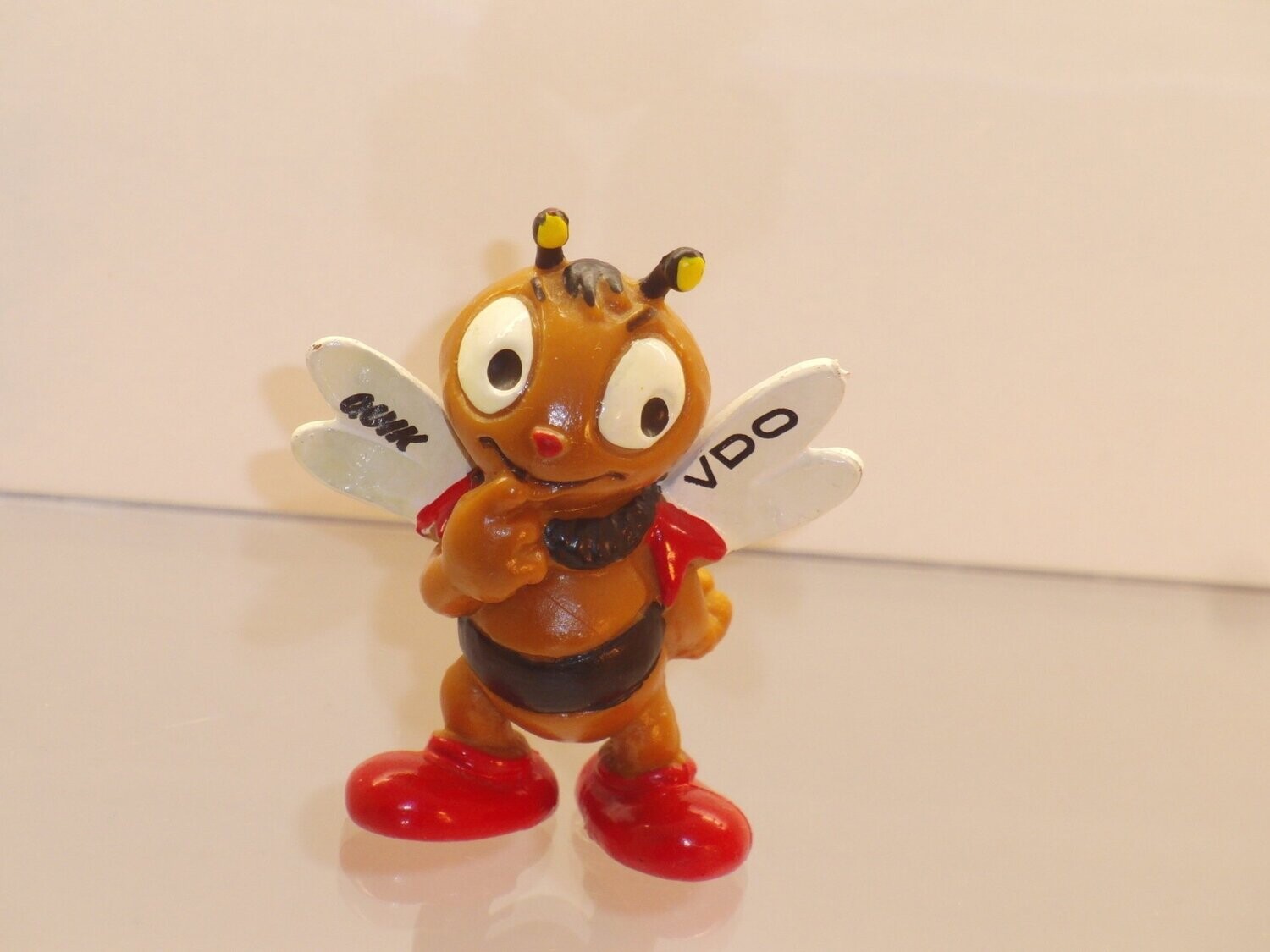 Bully's Bienen: Bully 1975: Biene EV - Werbefigur für VDO