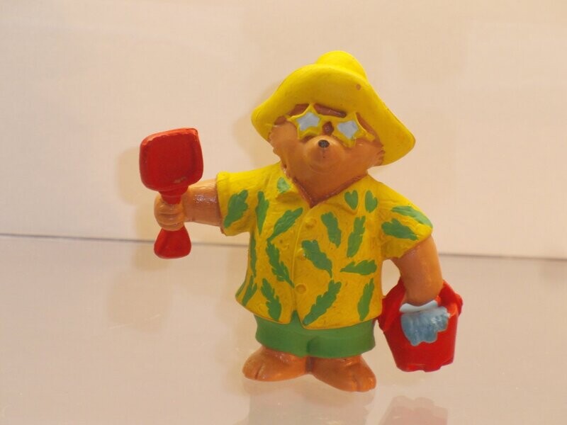 Bullyland 1999: Paddington Bär: im Urlaub mit Schaufel und Eimer Bullyland 1999: Paddington Bär: im Urlaub mit Schaufel und Eimer