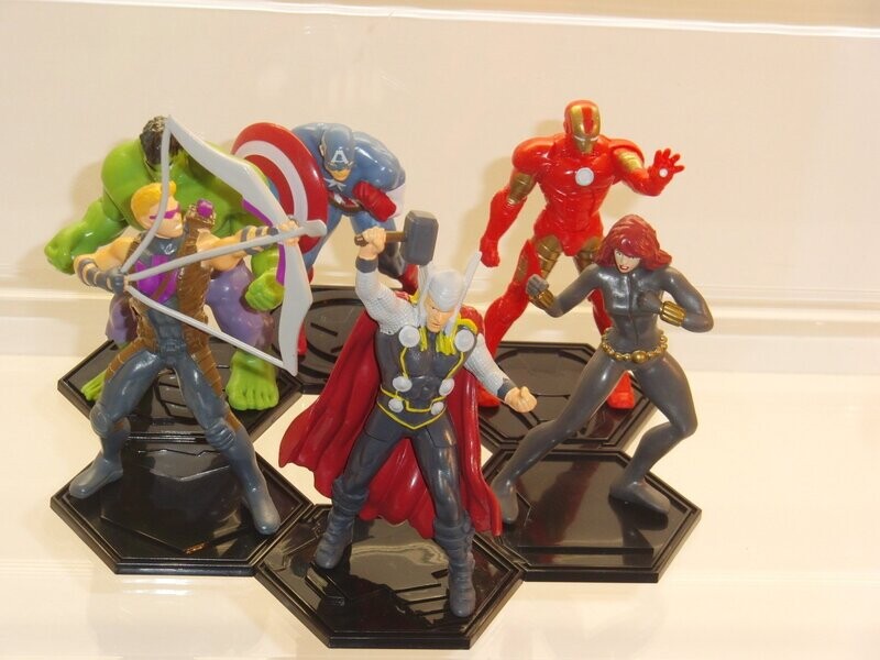 Marvel Superhelden: Comansi: Avengers: Set mit 6 Figuren auf Standplatte Marvel Superhelden: Comansi: Avengers: Set mit 6 Figuren auf Standplatte