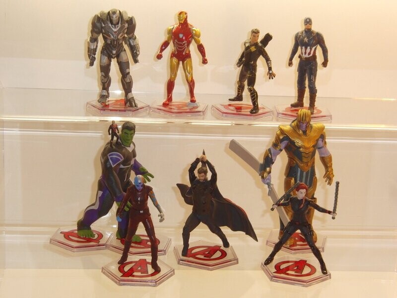 Marvel Superhelden: Disney Store: Black Panther: Set mit 7 verschiedenen Figuren Marvel Superhelden: Disney Store: Black Panther: Set mit 7 verschiedenen Figuren