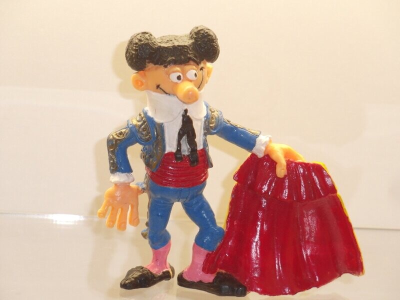 Clever und Smart: Yolanda 1988: Fred Clever als Torero (ohne Brille)
Anzug blau