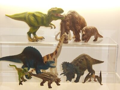 Dinosaurier und Urzeit-Tiere