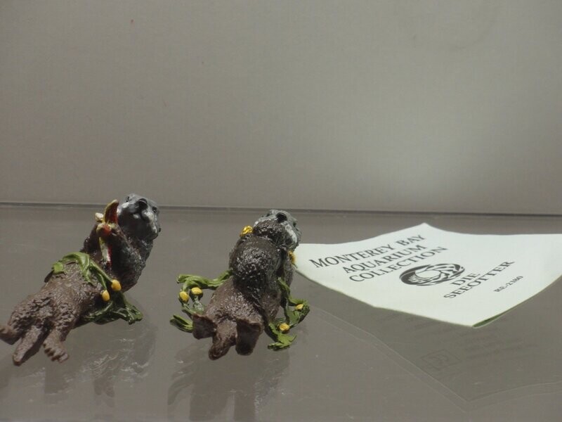 Schleich: 16214: Monterey Bay Collection: Seeotterfamilie mit Anhänger Schleich: 16214: Monterey Bay Collection: Seeotterfamilie mit Anhänger