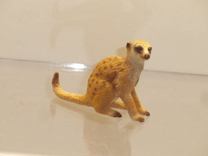 Schleich: 14362 Erdmännchen sitzend Schleich: 14362 Erdmännchen sitzend