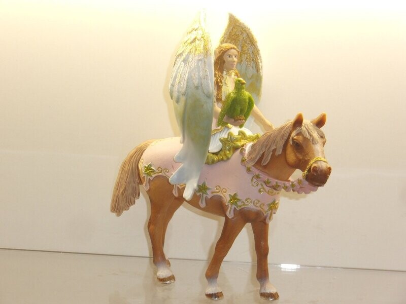 Schleich: Bayala: 70416 Surah mit Vogel auf Pferd Schleich: Bayala: 70416 Surah mit Vogel auf Pferd