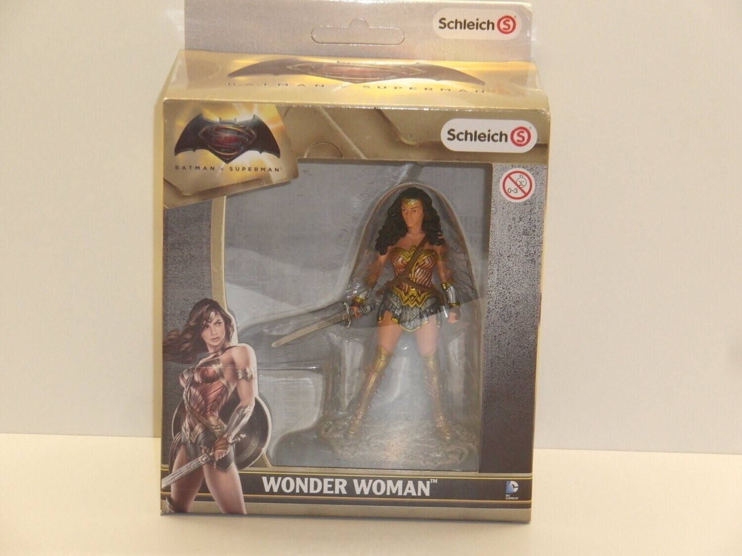 Schleich Superhelden: 22527 DC Batman vs. Superman:  Wonder Woman