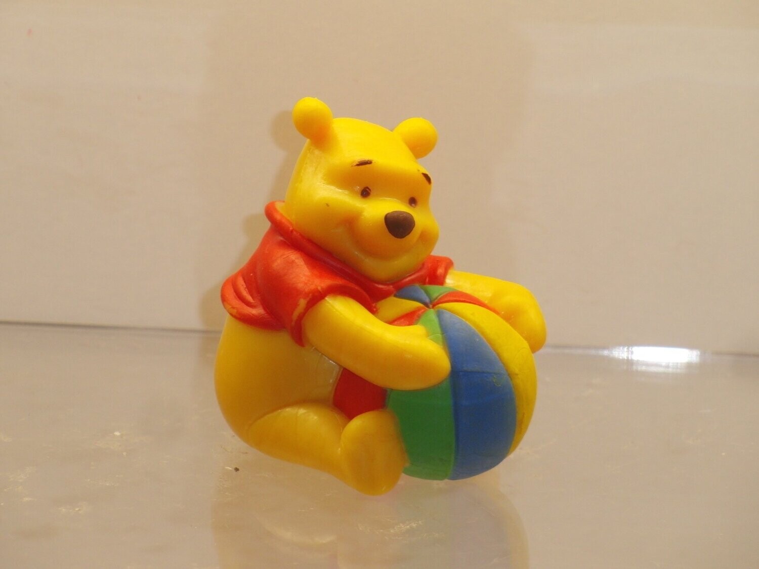 Disney's Winnie Puuh: Bully/Bullyland: Winnie Puuh mit Ball