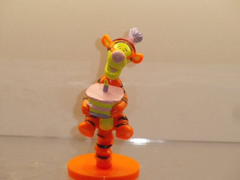 Disney's Winnie Puuh: Applause 90er Jahre: Tigger mit Torte Disney's Winnie Puuh: Applause 90er Jahre: Tigger mit Torte