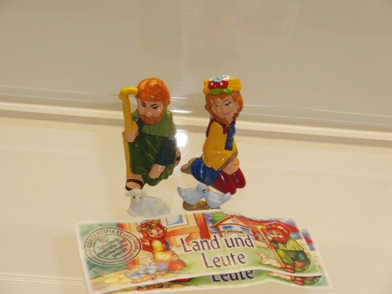 Ferrero Ü-Ei: 2001: Land und Leute: kompletter Satz mit 2 Figuren mit 2 BPZ Ferrero Ü-Ei: 2001: Land und Leute: kompletter Satz mit 2 Figuren mit 2 BPZ