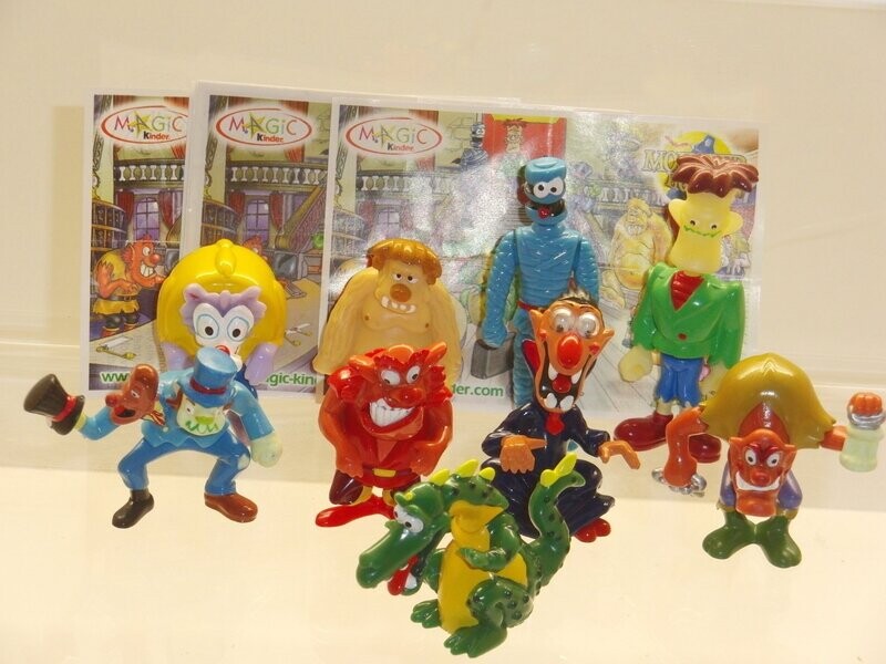 Ferrero Ü-Ei: 2005: Monster Hotel: kompletter Satz mit 9 Figuren mit allen BPZ Ferrero Ü-Ei: 2005: Monster Hotel: kompletter Satz mit 9 Figuren mit allen BPZ