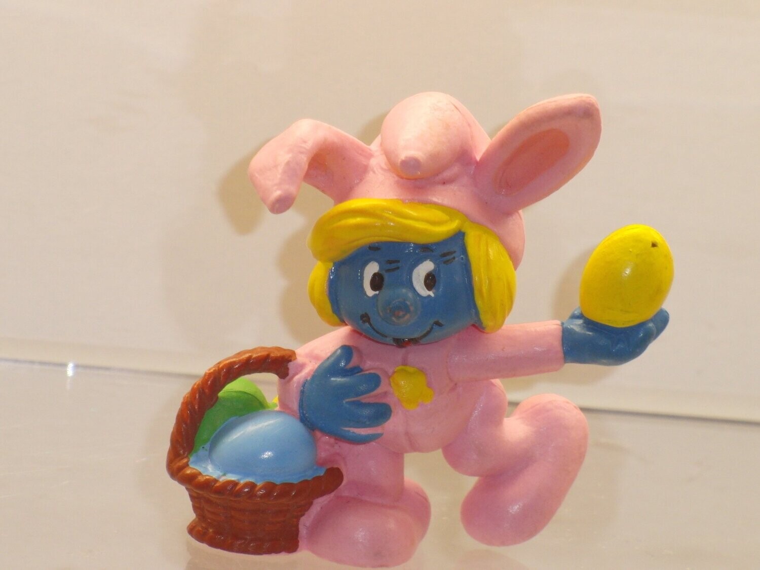 Osterschlumpfinchen mit Korb 2.0497