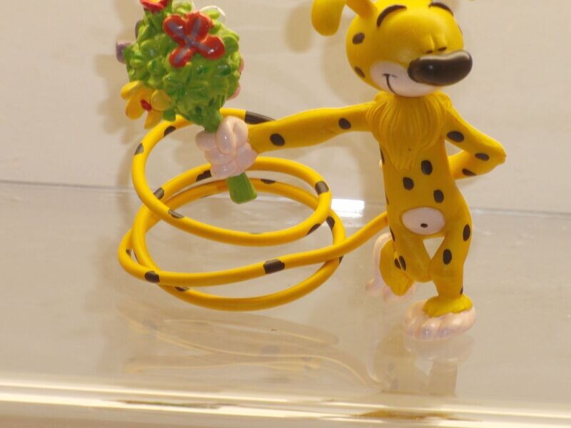 Plastoy ab 2001: Marsupilami: mit Blumen Plastoy ab 2001: Marsupilami: mit Blumen