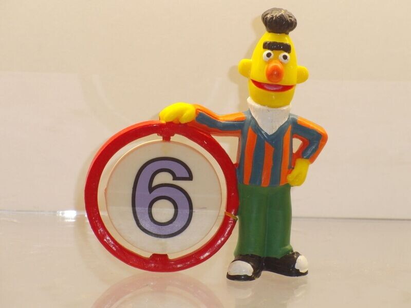 Sesamstraße: Applause: Bert mit drehbarer 6 (beschädigt) Sesamstraße: Applause: Bert mit drehbarer 6 (beschädigt)