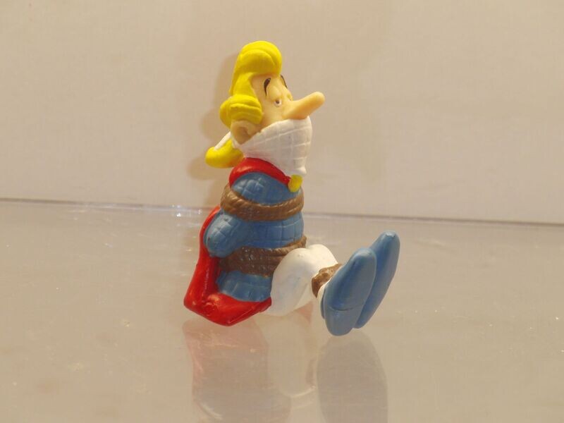 Asterix: Plastoy ab 1997: Troubadix gefesselt Asterix: Plastoy ab 1997: Troubadix gefesselt