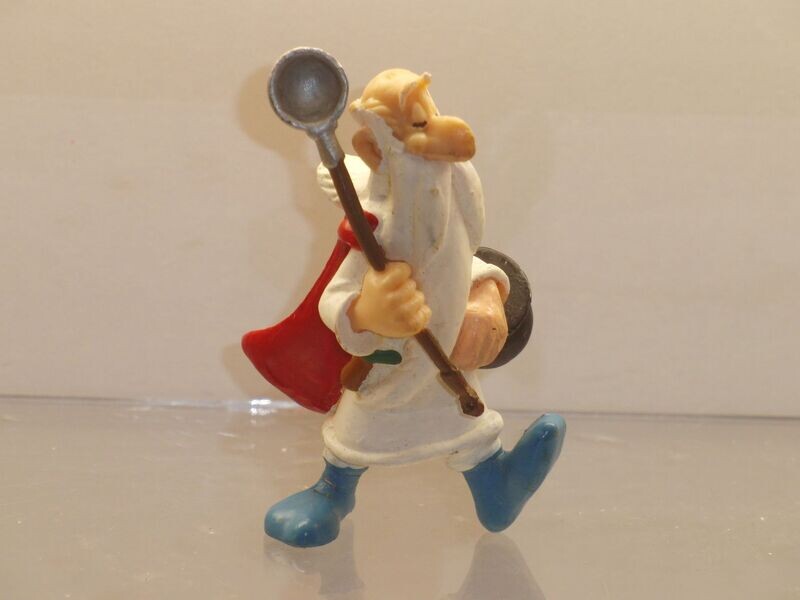 Asterix: Plastoy ab 1997: Miraculix mit Kessel Asterix: Plastoy ab 1997: Miraculix mit Kessel