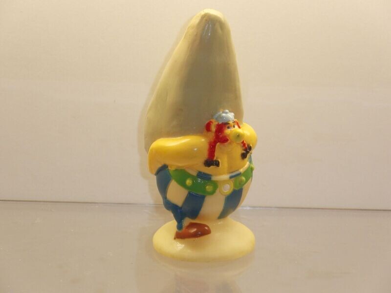 Asterix: Süssigkeiten-Topper 90er Jahre: Obelix mit Hinkelstein Asterix: Süssigkeiten-Topper 90er Jahre: Obelix mit Hinkelstein